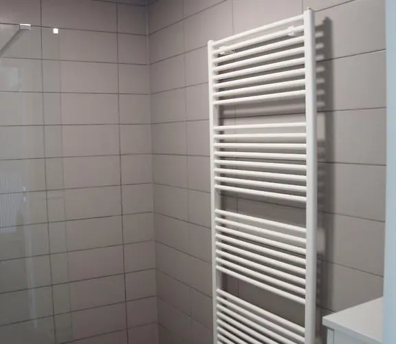 Daire Karthuizer Zeezicht I *